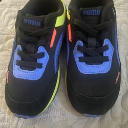 Puma Kids Athletic Shoes – Size 9C – Excellent Condition