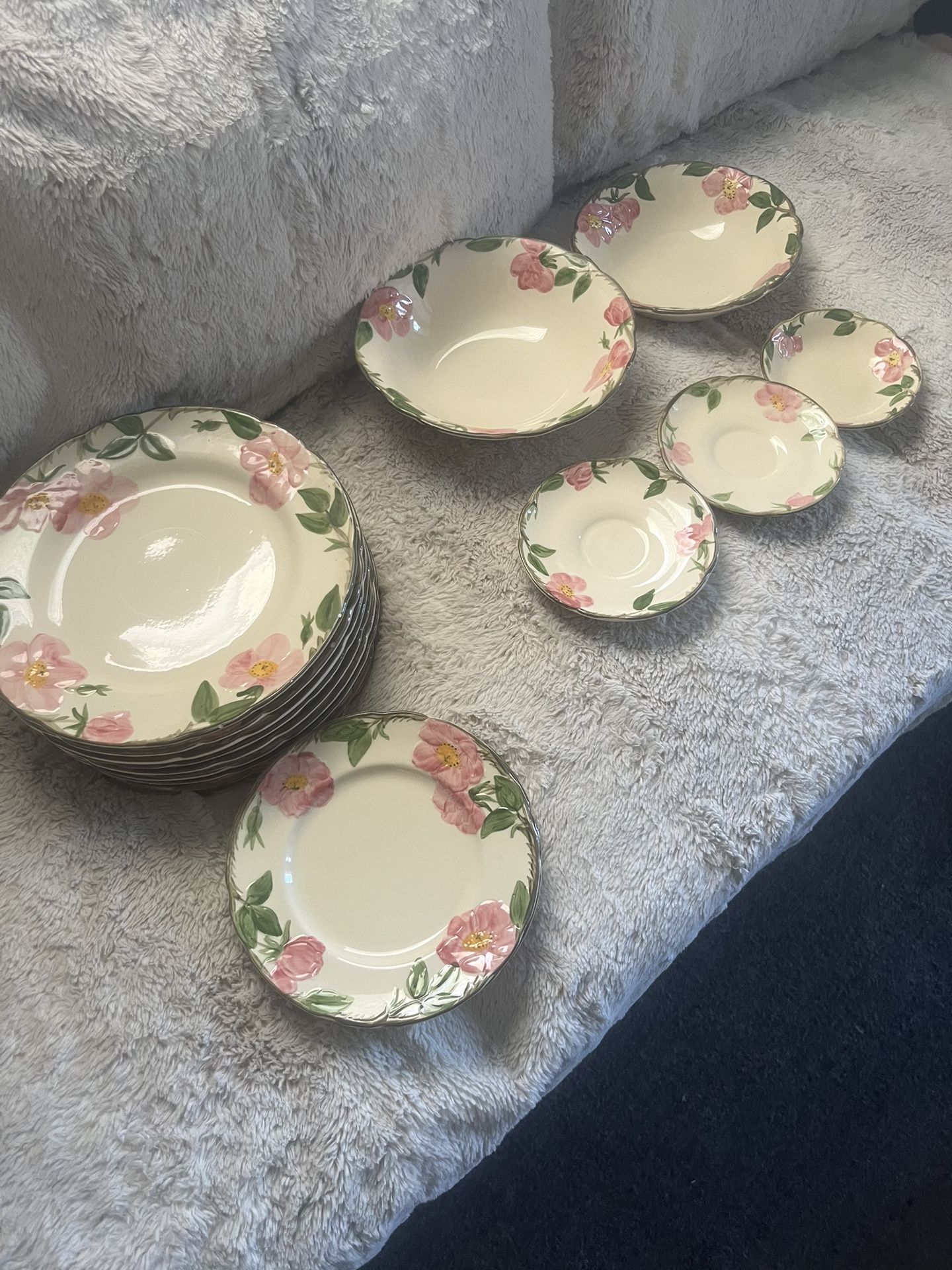Franciscan Earthenware China Set