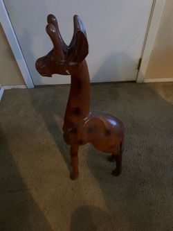 Wood carved giraffe price reduced