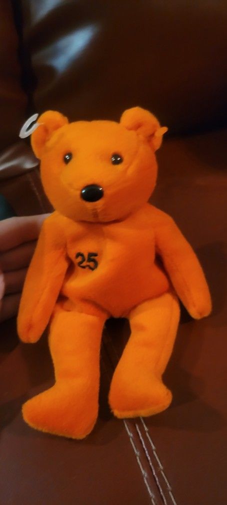 San Francisco Giants Hat &
Barry Bonds Salvino's Bamm Beanos #25 August 1998 Baseball Beanie Bear.
This collectible plush bear features the name "BO