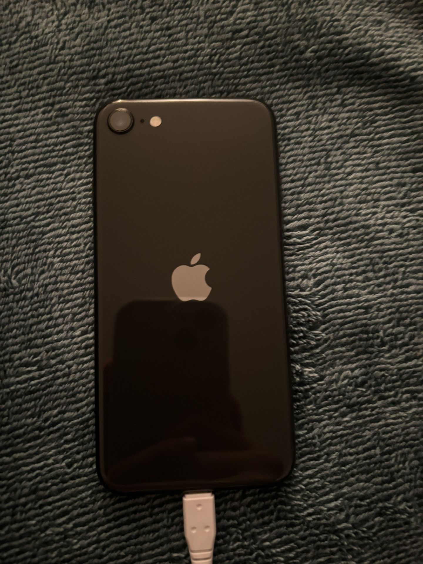 iPhone SE 64gb Unlocked