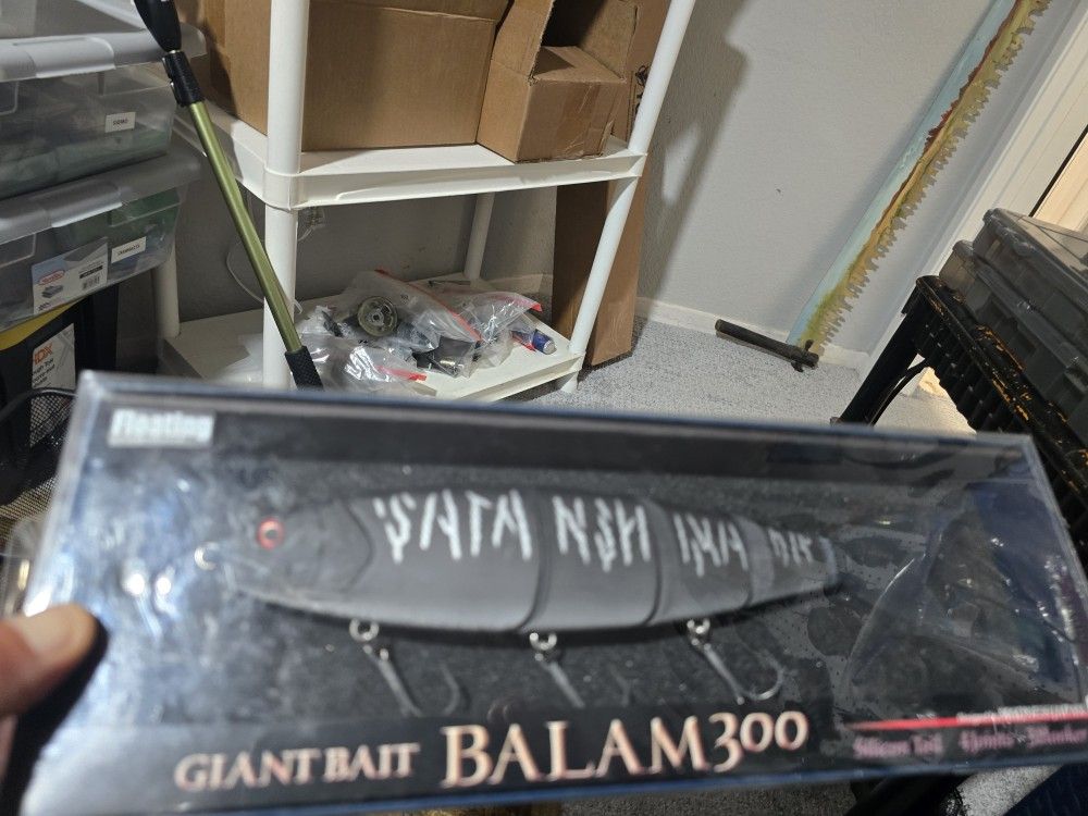 Balm 300 Swimbait New