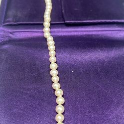 Pearl bracelet 10 karat with diamond class 7 inches