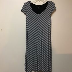 Women’s KENSIE 100% viscose V-neck cap sleeve Lined dress… size-small