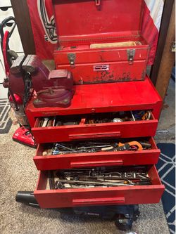 Tool cabinet  3 lvl , w/ large storage area at bottom