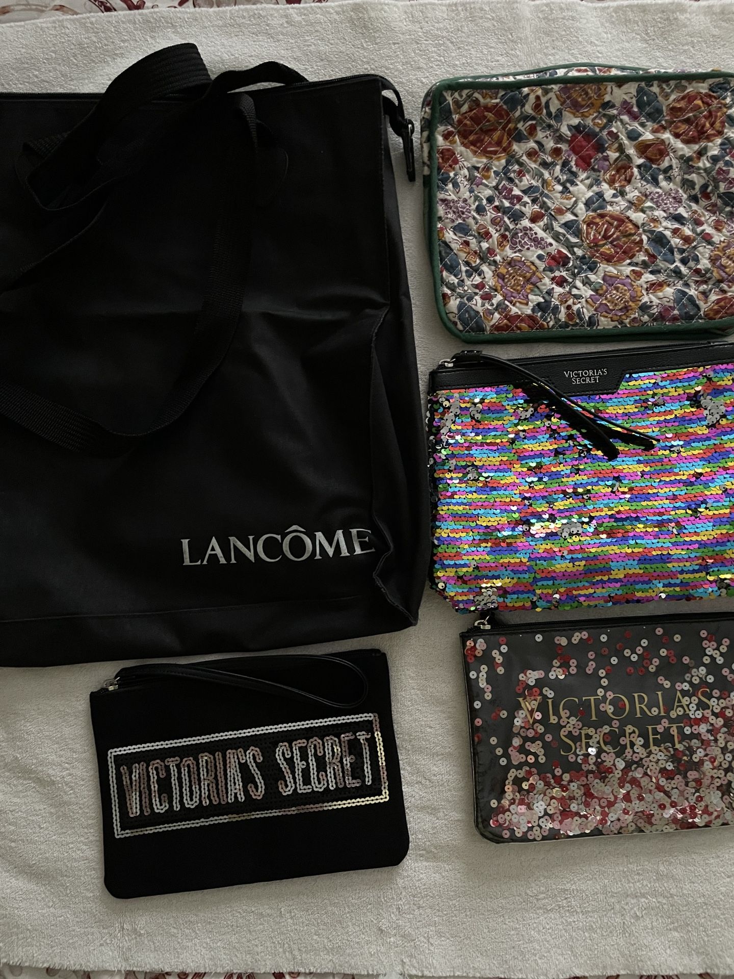 TOTE AND MAKEUP BAGS