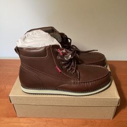 Levi Shoes Size 13