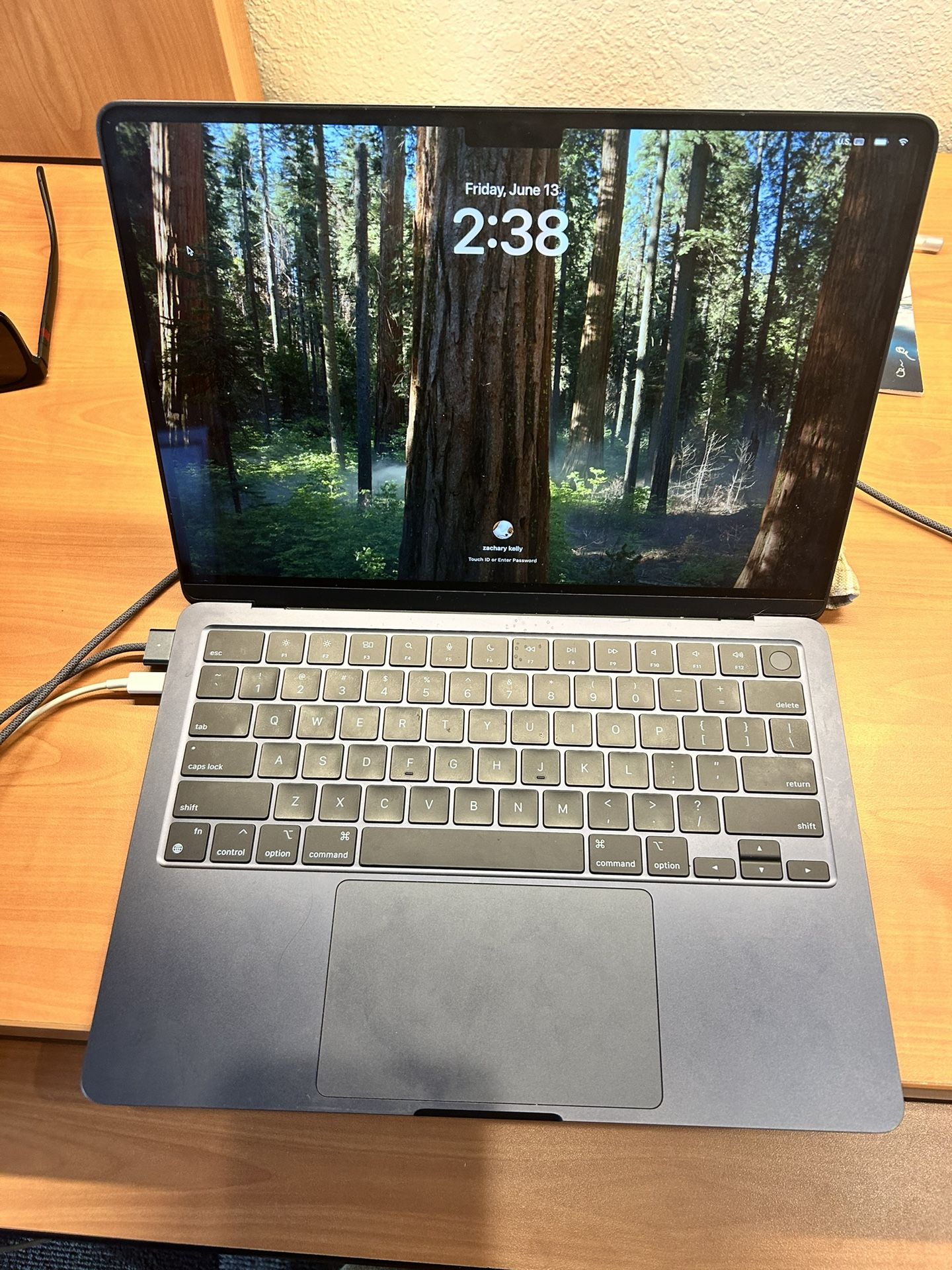 Apple MacBook Air 2024 13” 8gb 256gb SSD