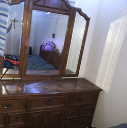 Bedroom set