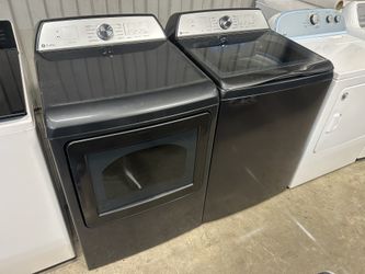 Ge TopLoad washer And electric Dryer! Matching Set