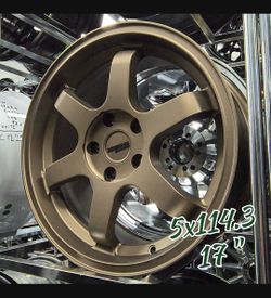 Clean 17s ready to mount! 🛞🔥 ​⚡ Size: 17" 💥 Bolt Pattern: 5x114.3 🚗 Fits: Honda, Toyota, Nissan, Hyundai, Kia, Lexus & more! ​📍 Phoenix Tires & W