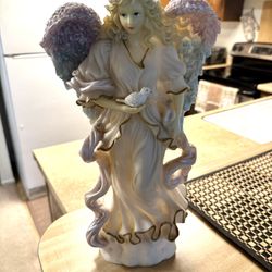 Angel Statue 