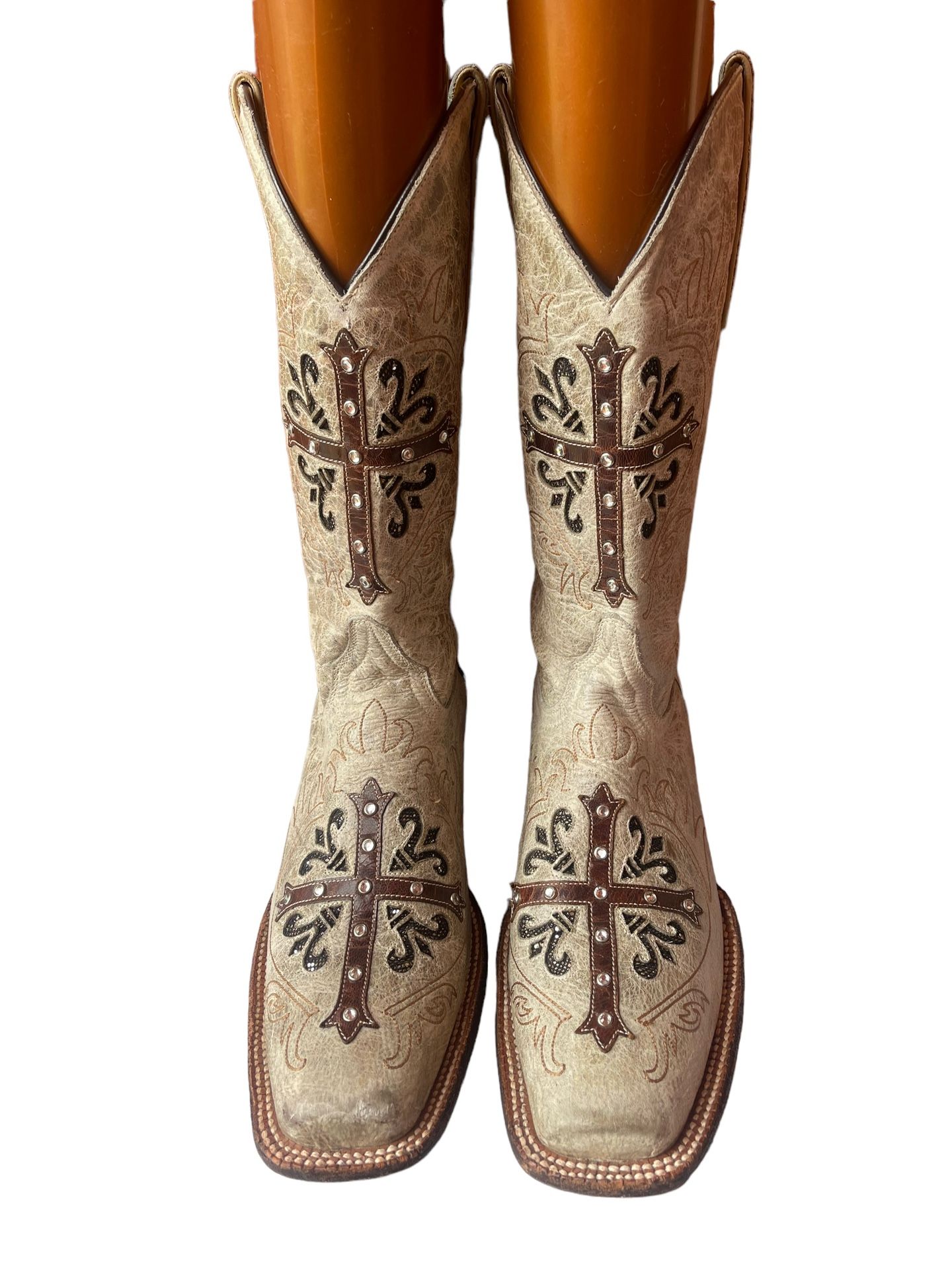 Cavenders Womens 10B jewel inlay soft toe boots