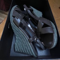 New Tahari Brown Leather Wedge Sandals 