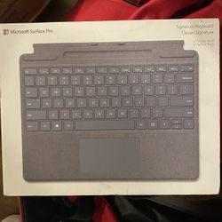 Microsoft Surface Pro 8 Typecover Keyboard