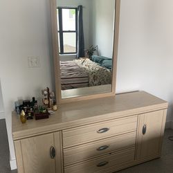 Cream Chest Dresser With Mirror
