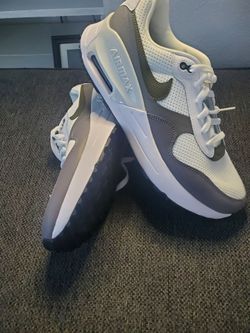 Nike Air Max Low-Top Sneakers