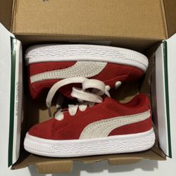 Puma Suedes 