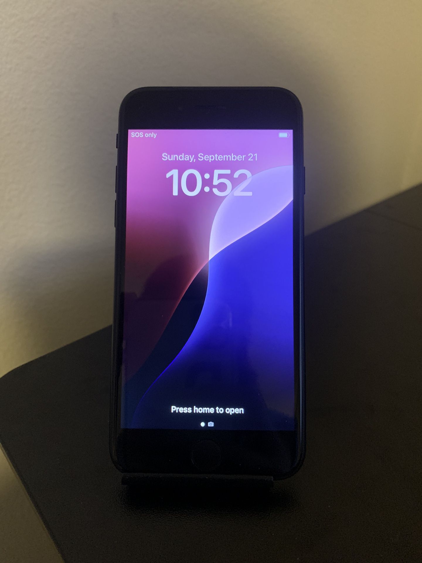 iPhone SE (3nd Gen) 64GB - Black (Verizon) 100% Battery Health