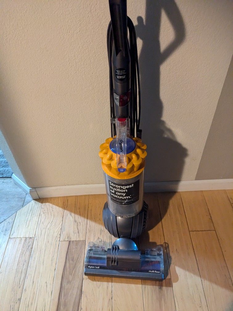 Dyson Vacuum 