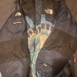 Supreme X North face Statue of Liberty Baltoro Jacket 40$🔥🔥