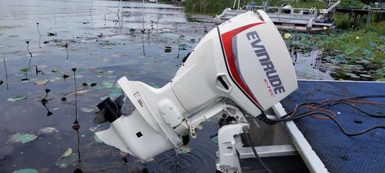 90 hp Evinrude etec outboard motor