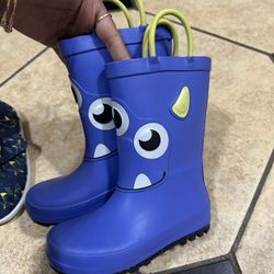 9c Quality Rain boots 