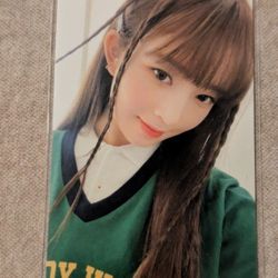 IVE SEASON'S GREETINGS 2023 REI Photocard Non-Sport Trading Card