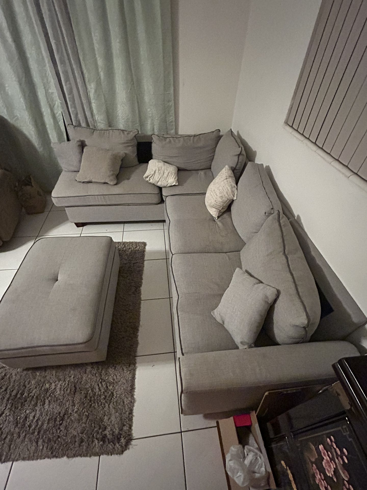 L-sectional Couch And Ottoman