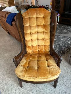 Gold accent chair