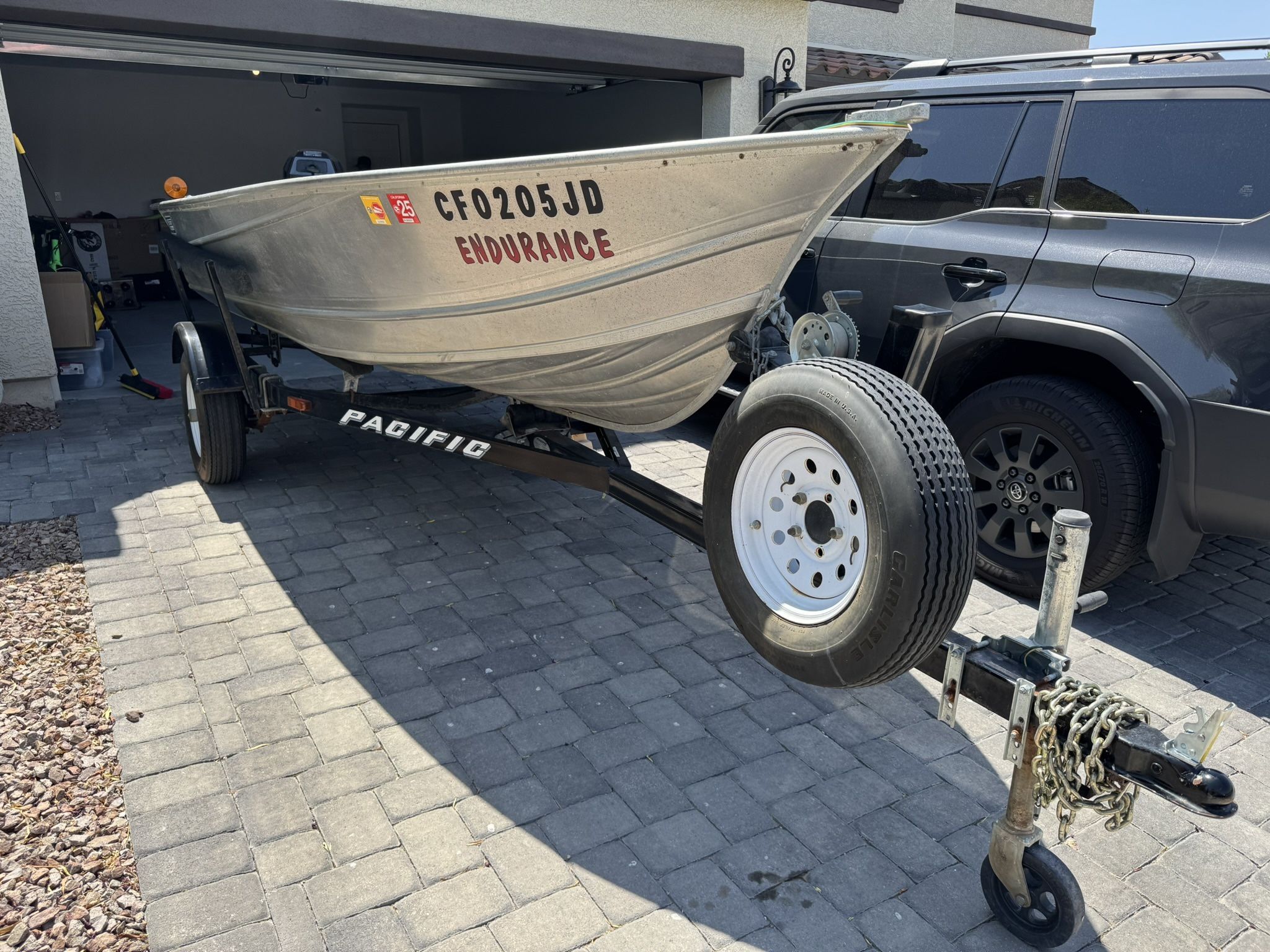 Aluminum Boat W TOHATSU FourStroke Engine