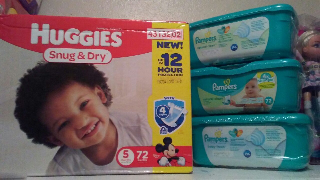 Hugguis #5 & 3 waipis pampers