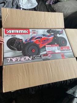 Arrma Typhoon Mega 665