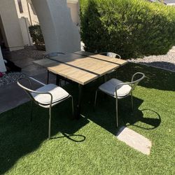 Farm Style Folding Table 4 Metal Chairs 