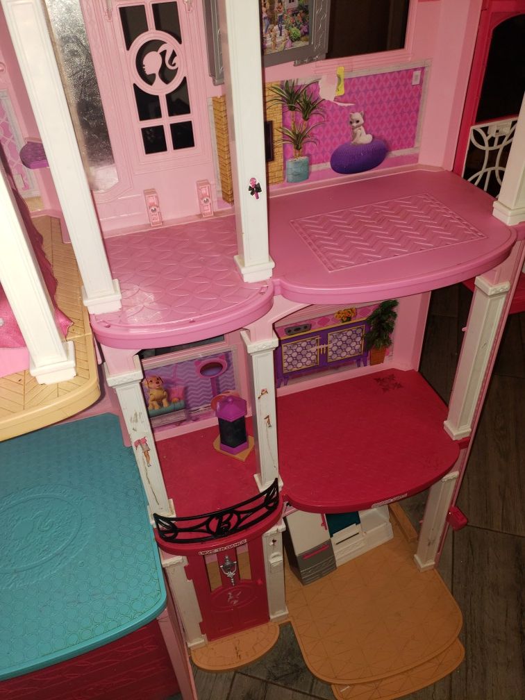 Barbie dream house