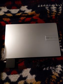 Asus vivobook 15 with bag