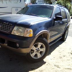 2004 Ford Explorer