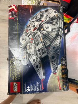 LEGO Star Wars Millennium Falcon 75257