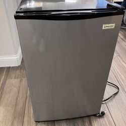Magic Chef Mini Fridge With Freezer -$110 OBO 