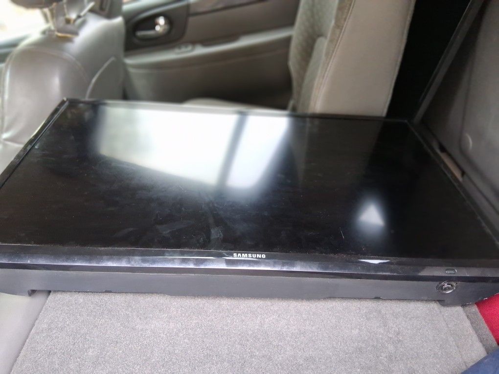 Samsung 32' Smart Tv