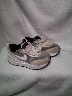 Nike toddler waffle one summit