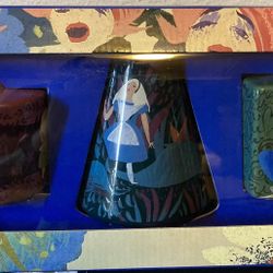 DISNEY Alice In Wonderland VASE SET of 3 (NEW)