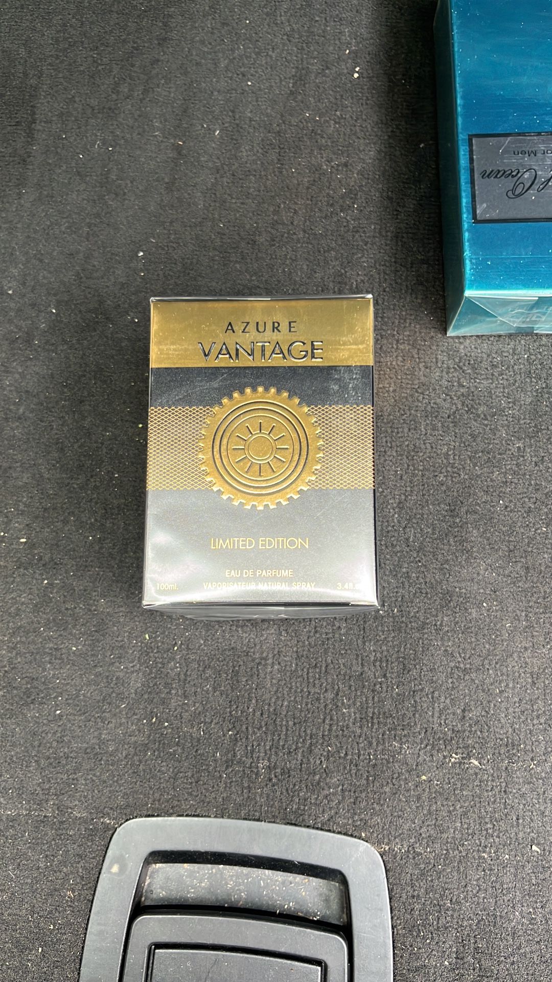 Vantage perfume is for everyone and comes in 30ml and 100ml sizes.