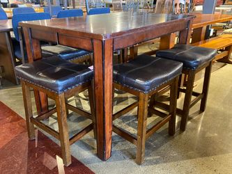 Tall 5-Seater Dining Table w/ Studded Stools