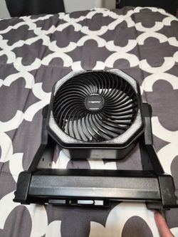 Multifunctional  portable  fan