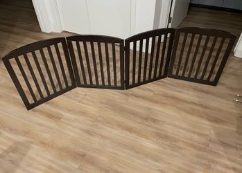 Wood Finish Dog Gate (gently used)