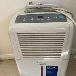 Dehumidifier 