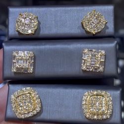 10K Natural Diamonds Screw Back Earrings 