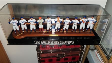 1955 Brooklyn Dodgers world series memorabilia statue figurines in glass case