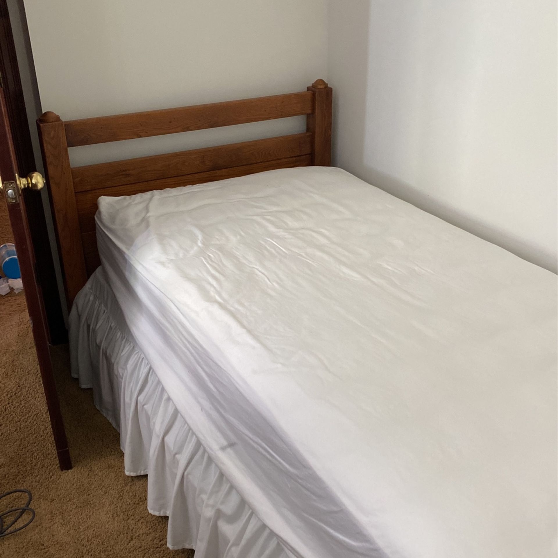 Twin bunk Bed 